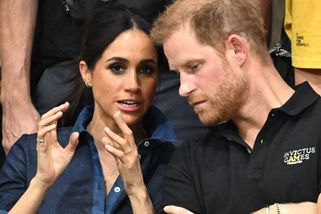 Harry s Meghan si založili nový web plný titulů a erbů: Je k nevíře, že nevidí, jak je to hloupé, zní z britských médií - Super.cz