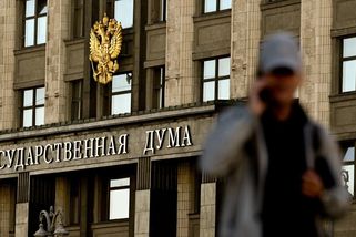 V Kremlu stoupá nervozita. Volební místnosti kontroluje armáda, říká reportér v Rusku Rožánek