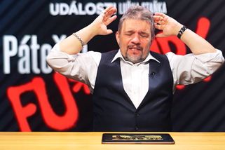 Turek mluvil divným jazykem, Číňani vypustili robotickou rybu a kde už styk se zvířátky není tabu | Události Luďka Staňka