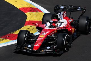 Byl to risk, ale nelituji ho, vysvětluje Leclerc čekání na safety car