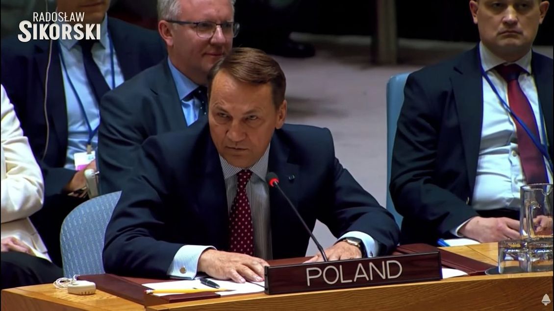 Sergeji, vyřiď šéfovi, že už to stačilo. Sikorski se na zasedání OSN obrátil přímo na Lavrova - Novinky