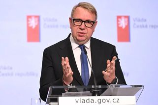 Dva tisíce korun pro každého důchodce. Ministerstvo ale upozornilo na háček s termínem výplaty