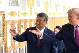 „Tohle je autopen...to je Biden.“ Trumpův výsměch exprezidentovi rozesmál Si Ťin-pchinga