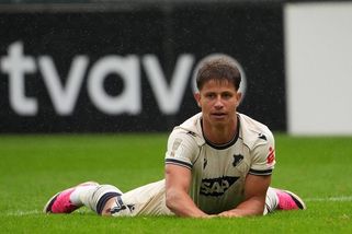 Příběh malé fanynky, která odpálkovala Hložka, má milou dohru - Sport.cz