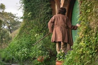 Elijah Wood si po letech opět zahraje Froda. Představuje se na fotkách z natáčení Honu na Gluma - Novinky