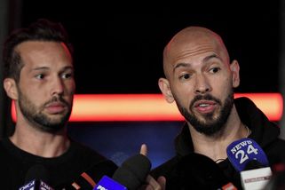 Andrewa Tatea v Rumunsku obžalovali z obchodu a sexu s nezletilými - Novinky