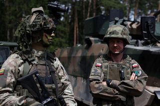 Všichni do Polska. Malý soused Ruska připravuje evakuaci nevídaných rozměrů
