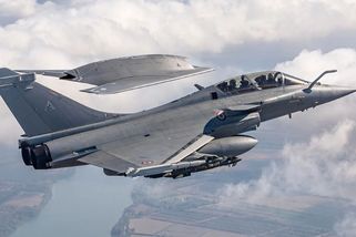 securitymagazin.cz/defence/super-rafale-f5-dassault-j10c-1404074662.html?utm_source=www.seznam.cz&utm_medium=seznam_distribuce&utm_campaign=lide