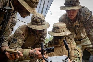 Pentagon prověřuje připravenost sil. Ve hře je úder na Kubu v následujících čtyřech měsících - Novinky