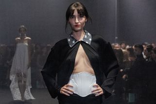 Coco Chanel po česku? Návrhářka Hana Valtová představila kolekci Essence plnou ženskosti - Novinky