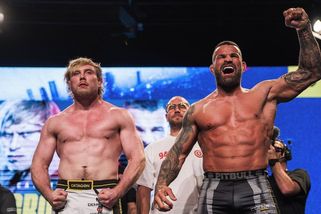 Vémola slaví. Neporaženého Němce drtivě přejel - Sport.cz