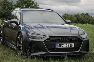 Audi RS6 Performance jako dvě auta v jednom: Ultimativní supersport a praktický kombík - Garáž.cz
