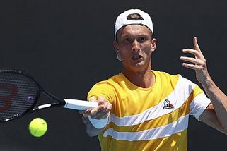 Lehečka - Rubljov 4:6, 6:4, 6:3, Snový obrat! Krejčíkovou kanár nezlomil a jde dál. Famózní Lehečka je v semifinále. Muchová nenastoupila - Sport.cz