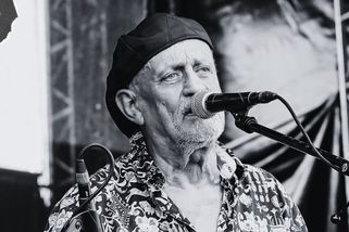 NEKROLOG: Víc než jen Rybitví. Richard Tesařík propojil černou hudbu s českým humorem | Headliner
