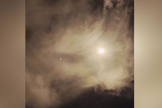 Obloha se rozzářila, pak nastal zvrat. Video ukazuje nezdar čínské rakety - Seznam Zprávy