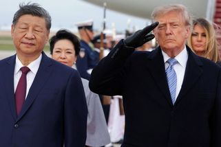 Trump nabízel Číně zbraně, prohlásil americký velvyslanec - Novinky