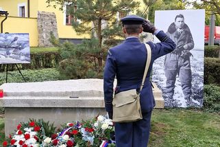 Karel Kuttelwascher, nejlepší český stíhač v RAF, byl noční fantom