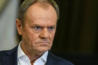 Polská vláda hodlá prosadit daň z nadměrných zisků ropných firem, oznámil premiér Tusk - Echo24.cz