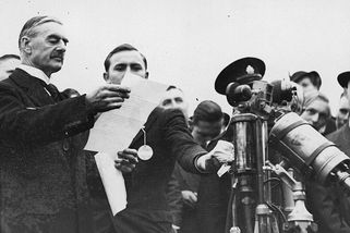 Mnichov 1938 britskýma očima: Proč nás Velká Británie obětovala Hitlerovi? - Médium.cz