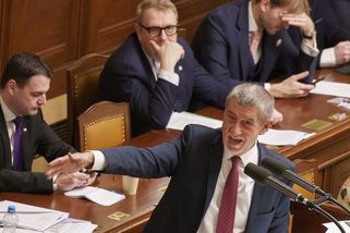 Jan Urban: O čem se ve Sněmovně mlčelo aneb Otevřený dopis Lůze III