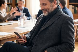 Na schůzi SVJ nám majitel třech pronajímaných garsonek zablokoval výměnu starého nefunkčního výtahu. Bydlí jinde a tvrdí, že se ho to netýká