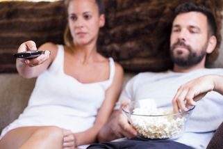 Erotický film měl večer okořenit. Místo vášně jsme se pohádali o celý náš vztah - Médium.cz