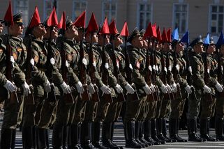 Na přehlídce v Moskvě letos nebude kolona vojenské techniky - Novinky