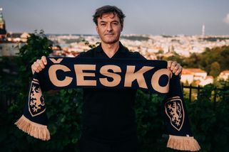 Denia poskytl rozhovor španělskému tisku. Mluvil o setkání s legendou i o tom, jací jsou Češi - Sport.cz