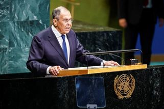 ONLINE: Evropa maří plány na mír na Ukrajině. Rusko svých cílů dosáhne, řekl Lavrov v OSN