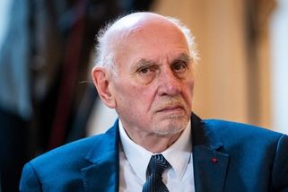 Vláda nemůže diktovat justici, jak má rozhodovat. Potřebujeme nezávislé žalobce, upozorňuje Rychetský