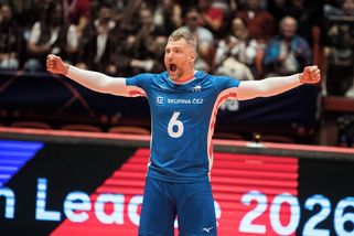 K volejbalu si přivydělával v pneuservisu. Po třicítce se stal oporou reprezentace - Sport.cz