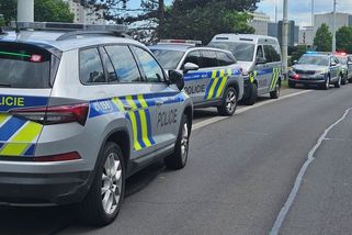 Policie evakuuje stovky pacientů z hořovické nemocnice kvůli nahlášené bombě - Seznam Zprávy