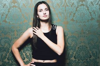 Ines Ben Ahmed: Dospělá jsem byla už v šesti. Teď chci být zase dítě - Novinky