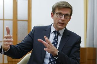 Řidičák už v sedmnácti. Při jízdě pomůže i strýc - Novinky