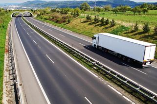 Výplata řidiče kamionu: Na účet dostal 75 343 Kč - Portál řidiče
