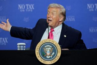 Brzy zveřejníme zajímavé dokumenty o UFO, prohlásil Trump - Novinky