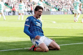 Vytoužená posila dorazila, Češi mají útočníka z Rangers - Sport.cz