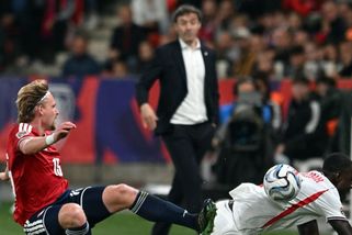 Denia po vyloučení podržel Šulce: Věřím mu, je to neskutečný hráč. Jsem hrdý na celý tým