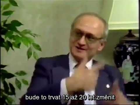 Spolupracovník KGB Jurij Bezmenov o propagandistických metodách Kremlu (1984) - CZ titulky