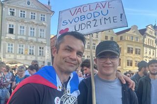 „Babišovi voliči jen natahují ruce.“ Mluvili jsme s lidmi na protivládní demonstraci Milionu chvilek