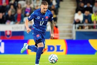 Ostuda na Faerech! Slovenský tisk tepe reprezentaci, kouč rozbitého Haraslína - Sport.cz