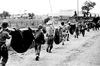 Brněnský pochod smrti v roce 1945 vyhnal z domovů desítky tisíc lidí - Médium.cz