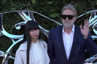 Nicolase Cage byste nepoznali: Vedle o 31 let mladší manželky ukázal šediny a plnovous