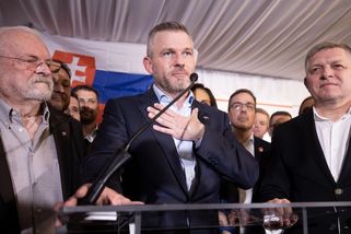 Reportáž z volební noci: Studená sprcha pro opozici. Fico dostal zelenou - Seznam Zprávy