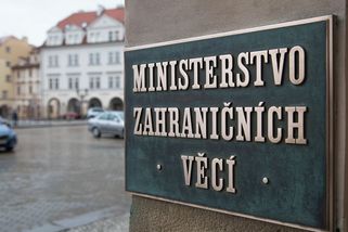 Česko diplomatickou misi z Kyjeva zatím nestáhne - Novinky