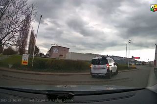 Řidič dacie blokoval policisty v Plzni. Odvahu mu dodal kokain - Novinky