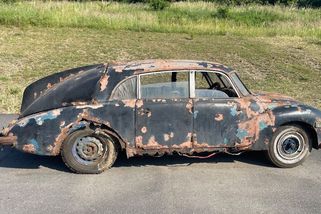 Na prodej je ikonická Tatra 87 ve zbídačeném stavu. Cenou šokuje - Garáž.cz