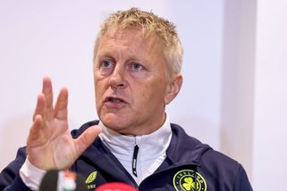 Před zápasy Ligy národů létají ostrá vyjádření o genocidě a hlupácích - Sport.cz