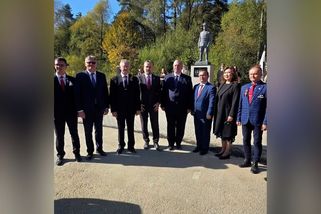 Slovensko u Dukelského průsmyku odhalilo sochu sovětského maršála Koněva - Novinky