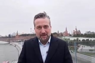 Rusko je krásné, moudré a vyspělé. Ficův europoslanec natočil v Moskvě děkovné video - Novinky
